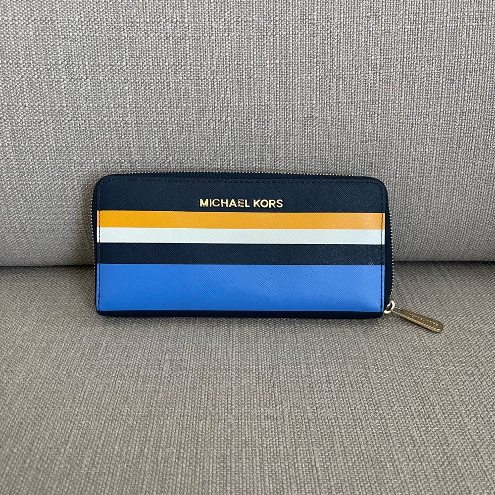 Michael Kors wallet